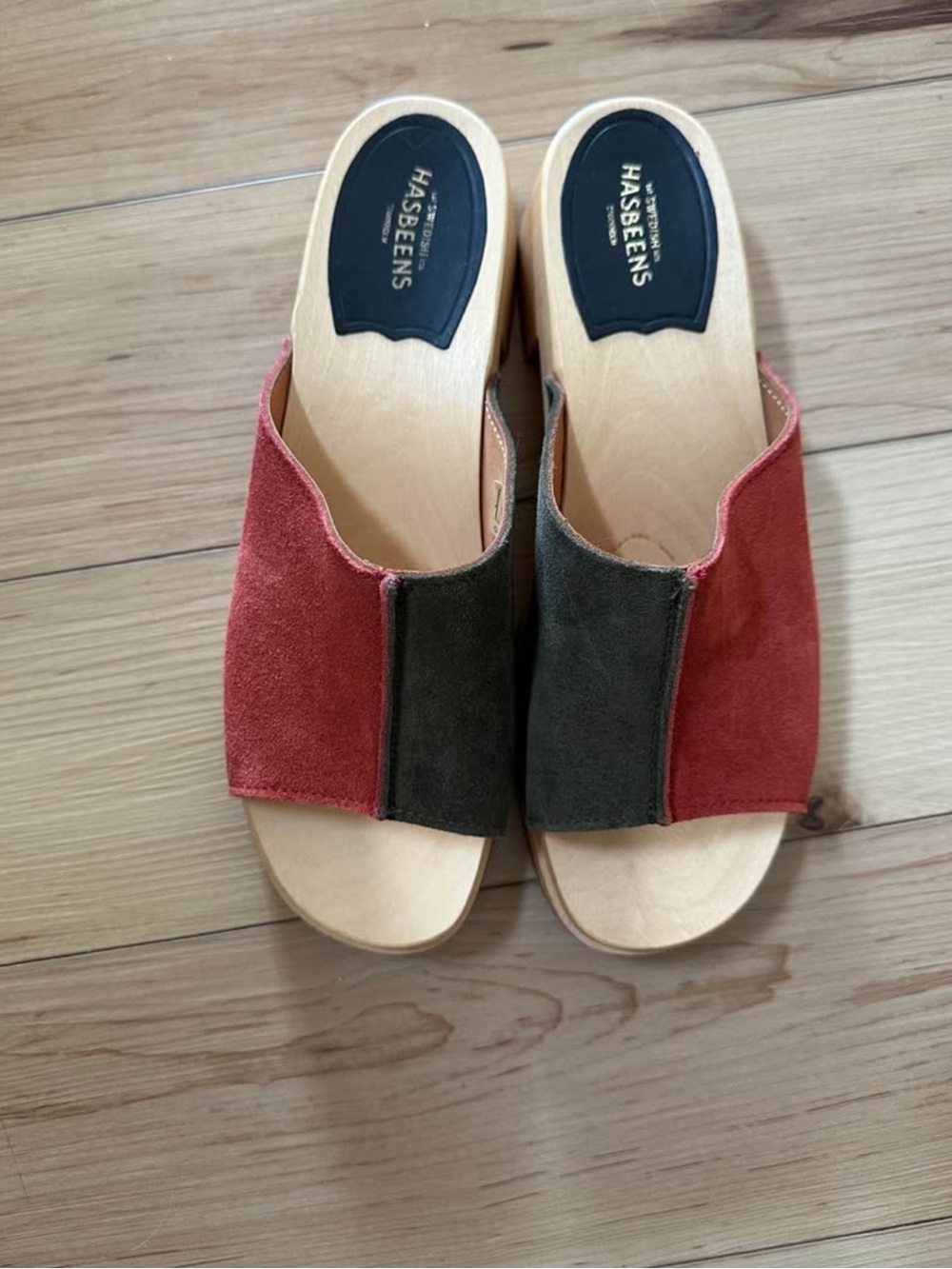 Swedish Hasbeens Red and Olive Suede Two-Tone Slide Clogs Mules Sz 10